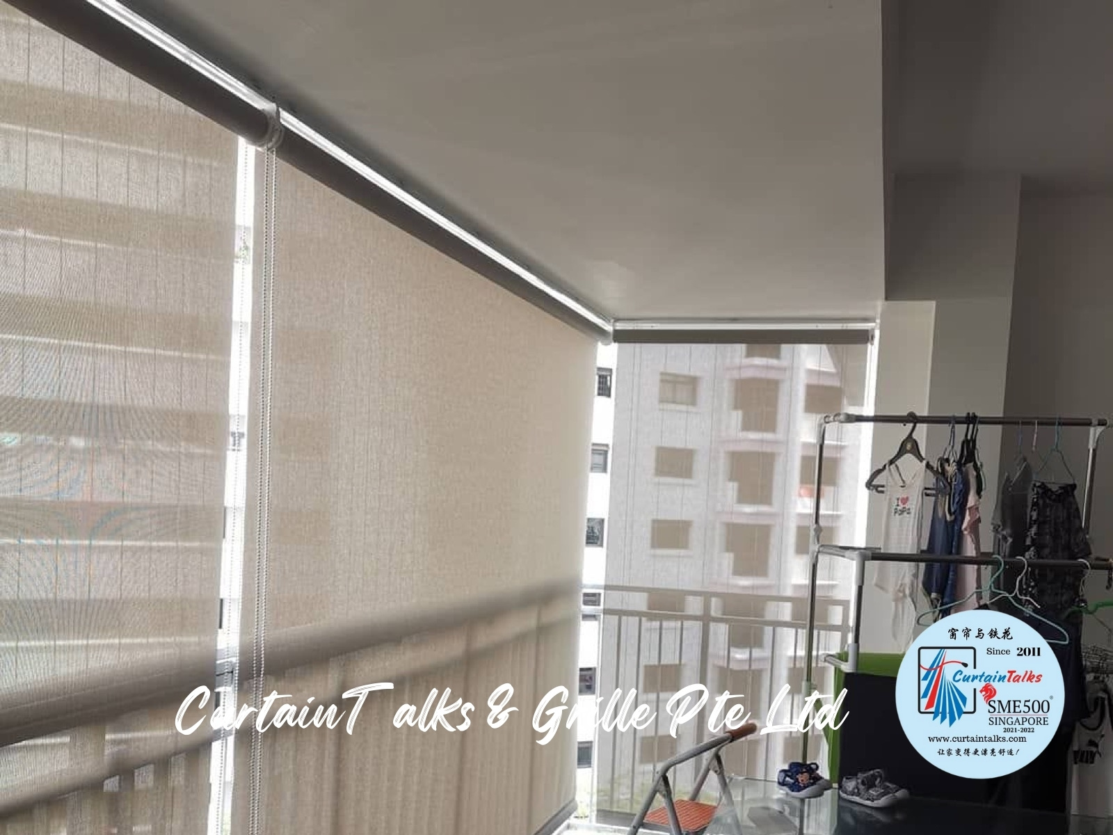 Outdoor roller blinds